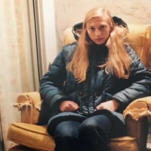 Mageina Tovah Instagram - #tbt
.
.
.
#throne #mood #longhair #portrait #photography