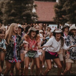 Maggie Elizabeth Jones Instagram - The past two weeks were Absolutely Bonkers?!?