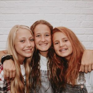Maggie Elizabeth Jones Instagram - The past two weeks were Absolutely Bonkers?!?