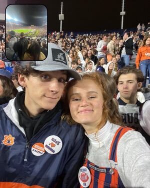 Maggie Elizabeth Jones Instagram - Fall semester has been real😘 See you next year @auburnu