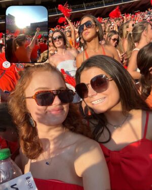 Maggie Elizabeth Jones Instagram - Fall semester has been real😘 See you next year @auburnu