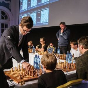 Magnus Carlsen Instagram - Four years, two cities and 36 challengers later - and I still haven’t been beaten. Think you’ll be the one to finally defeat me at the ‪#PlayLiveChallenge‬ this year? Start racking up your points in the ‪@PlayMagnus‬ app and you might just get the chance!