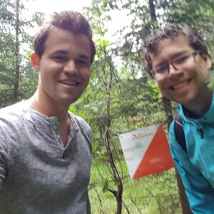 Magnus Carlsen Instagram - "Tilbudet har blitt mye bedre siden i fjor" sier TV2s turorienterings-ekspert Jon Ludvig Hammer. "Før lå postene gjerne på koller. Nå finner man dem i skrenter, samt på myrer og steiner"