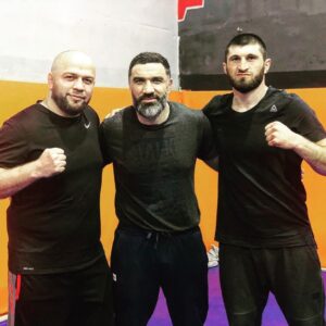 Magomed Ankalaev Instagram - Когда я только начинал эти гиганты уже проявляли себя на международном уровне.Всегда рад возможности потренироваться с такими достойными чемпионами в жизни и в спорте. #спорт#бои#бокс#борьба#спаринги#дагестан#анкалаев#ufc#boks#russia#махачкала#мотивацияспорт#цельжизни#вершина#грозный#мечта#мма#russia #юфс#тяжи##krossfit#mma#ufc#boxing#sport#bratstvo#gorec#боибезправил#ankalaevmagomed#спорт#борьба#позитив#юморжизни#дагестан#