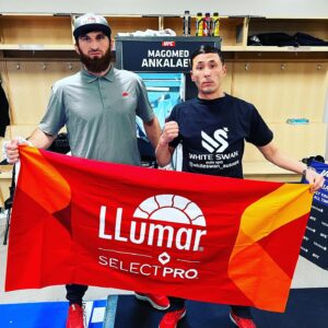 Magomed Ankalaev Instagram - Let the best ones protect your car! 
@whiteswan_autospa @llumarfilms