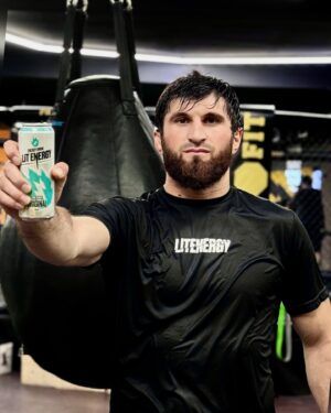 Magomed Ankalaev Instagram - @litenergy_drink Окружите себя позитивной энергией 👊