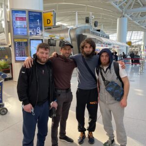 Magomed Magomedov Instagram - Братья провели нас @zabit_magomedsharipov  вылетаем домой ✈️ ✈️✈️ БаракаЛлах @dubaigmm @aminulla_suleymanov 🤍✊🏻