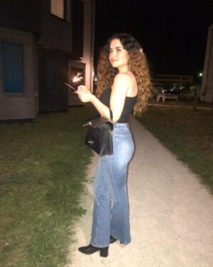 Maha Ammar Instagram - My failed attempt to pose for a picture🤷🏻‍♀️🌝🌝