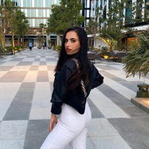Maha Ammar Instagram - Some deserve good vibes, others deserve good byes.