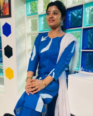 Mahalakshmi Shankar Instagram - 1. Blue Kurti
 - **Design:** Blue with white abstract patterns.
 - **Style:** Straight-cut, full sleeves, round neckline.
 - **Fabric:** cotton, good for casual wear.
 
2. Red kurti
 - **Design:** Red with white and mustard yellow traditional patterns.
 - **Style:** Three-quarter sleeves, V-neckline.
 - **Fabric:** cotton, suitable for festive wear.
 - **Set:** Comes with a mustard yellow dupatta and matching red pants.

These beautiful cotton kurti sets are from @_lady_love_29