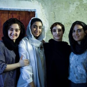 Mahdokht Molaei Instagram - دیگه برگشتی در کار نیست عزیزم..
خداحافظ حلقه‌ی دوست داشتنی و مقدس.. عکسها از شاهین آزما عزیز☘️

#mahdokht_molaei

#actor #actress #cinema #film #filmproduction #actresshot #mahdokht_molaei#theater #theaterlife