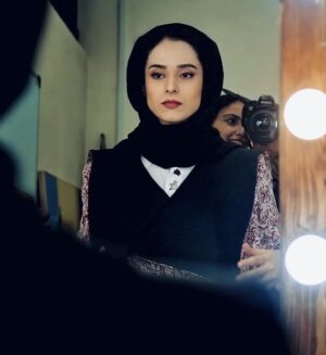 Mahdokht Molaei Instagram - .
.
@saaramaleki 💕

#actor #actress #cinema #film #filmproduction #actresshot #mahdokht_molaei#theater #theaterlife