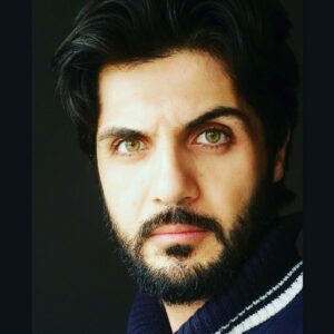 Maher Ahmed Instagram - أبارك ابن اختي الدكتور أحمد مسعود داراخان نيله شهادة الدكتوراه (البورد العربي) بتفوق في جراحة العظام والفقرات والكسور والمفاصل متمنيا له المزيد من التألق والنجاح في حياته العملية والعلمية الله يوفقك يا حبيب خالو