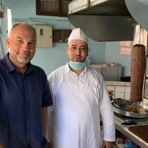 Mahir Günşiray Instagram - Güzel Antakya’nın lezzetli dönercisi Tacettin Usta’daydık bugün.