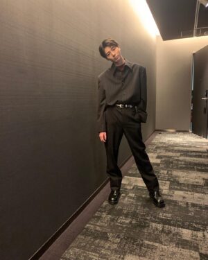 Mahiro Takasugi Instagram - 先日、映画『東京リベンジャーズ2』のプレミアムナイトに参加してまいりました！4月21日公開です。松野千冬を宜しくお願い致します！