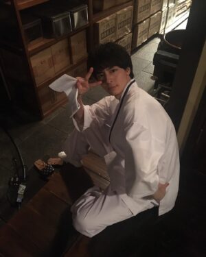 Mahiro Takasugi Instagram - 皆さんこんばんは。高杉です！本日22時からドラマ「私たちはどうかしている」が放送開始！あっという間に放送でビックリです。楽しんで見ていただけたら嬉しいです！では
#私たちはどうかしている#いよいよ#高杉はどうかしている