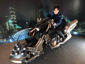 Mahiro Takasugi Instagram - 皆さんこんにちは、高杉です。いかがお過ごしですか？高杉はps4も直り、家で出来ることがまた増えたのでこれまで楽しみにしていたことをコツコツとしていこうかと思っています。10日に「ファイナルファンタジーVII リメイク」が発売しました！スカイツリーでイベントをさせて頂いて感動したのを覚えています。皆様一緒に楽しみましょう！では
#ファイナルファンタジー7リメイク #ps4 #復活