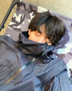 Mahiro Takasugi Instagram - ある日の昼寝。