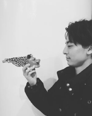Mahiro Takasugi Instagram - 明けましておめでとう御座います！
去年は本当に沢山の事を経験した年になりました。2021年も更に素敵な作品に出会える様頑張っていきたいと思います。よろしくお願いしますっ！
#1月3日