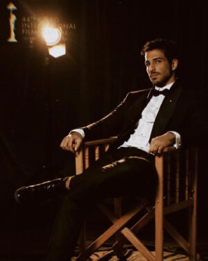 Mahmoud Amr Yassin Instagram - from the opening cermony of Cairo International Film Festival @cairofilms #CIFF44

Suit @isuittailormade
📷 @norayoussef_photography