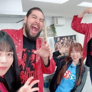 Maho Tomita Instagram - ---------
#らぶぷろ ご視聴ありがとうございました！
本日は斉藤ブラザーズのお二人をお迎えしてお届けしました！
普段見られない姿が盛りだくさんだったのでは.....？

エプロンを結んでるシーンは、富田は横で見ながらニヤついてしまいました。眼福......！

ジュン選手、レイ選手、本当にありがとうございました！！！
是非また遊びに来ていただきたい！
そして、リベンジちゃんこを是非とも.....！

#ajpw