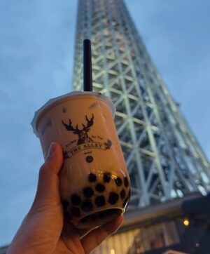 Maho Tomita Instagram - ---------

ひっさしぶりに飲んだタピオカが
とてつもなく美味しかった♡

この日はアッサムミルクティー💓