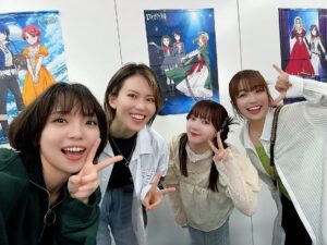 Maho Tomita Instagram - ---------♡
『聖翔音楽学園放送局 遙かなるエルドラド特番』

ご視聴ありがとうございました！

少女☆歌劇 レヴュースタァライト初のコンソールゲーム
『舞台奏像劇 遙かなるエルドラド』の新情報やらゲームプレイ画面を初出しだったり、情報盛りだくさんでお届けしました！

そして、なんとなんと本編クリア後に解放される「El Doradoモード」では雨宮詩音 決定稿verで9人の配役を自由に選択することが出来ます！！！

そうなんです！私たち、全役演じさせていただきました！！！
いろんな組み合わせを是非試してみて✨

ゲームは2024年8月8日(木)発売です！
店舗別購入特典などもあるので、詳しくは公式HPをご確認ください。

そして、このゲームのOP主題歌「Star Darling」は6/26(水)発売！
現在、各音楽配信サイトにて先行配信を実施中！

是非、聴いてみてね💓

#RSエルドラド #エルドラド #スタァライト #初生つかさ