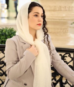 Mahsa Hashemi Instagram - 🌸
کَم
مَبین
خود
را 
که 
از 
بسیار
هم
بیشی 
🌸