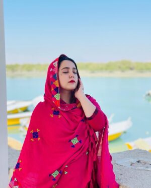 Mahsa Hashemi Instagram - 🏝🛶🌥
بهارِ امسال 
جنگل زیبای حرا
عکسها را مامان هنرمندم برداشته🥰