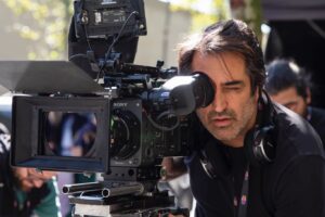 Mahsun Kırmızıgül Instagram - Sinema vazgeçilmezim , tutkum. Heyecan dorukta. Bundan böyle Müzik ve  Sinema birlikte yürüyecek. “Prestij Meselesi” filminden 2. günden fotolar. @prestijmeselesifilm #PrestijMeselesi