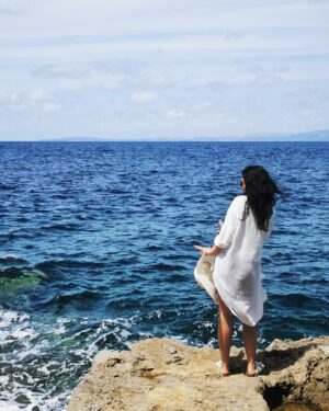 Mai Duong Kieu Instagram - Caption this.
🏝️😎⛱️
Ruhig bleiben. ✋🏼✋🏼🌊