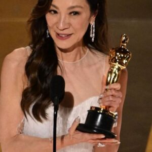 Mai Duong Kieu Instagram - Congrats @michelleyeoh_official
You carved a way where there was nothing to walk on. Thank you for that. 🖤💐