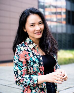 Mai Duong Kieu Instagram - New headshots! We met at Potsdamer Platz and spent one hour full of concentration, productivity and frank conversation.
🖤 
My first headshots this year, as a mum. I am indeed a different person. Danke @alexander_schank für die cleanen Shots! 📸⚡ #samesamebutdifferent #actorphotography #headshotphotographer