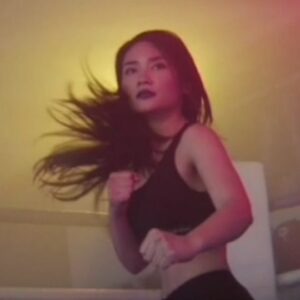 Mai Duong Kieu Instagram - Going through my old material motivates me to come back even stronger! 💪🏼🦵🏼
🖤
Maybe motherhood won't bring me back the body I once had but being a role model for my daughter pushes me to become an even fitter, a more kind and intentional version of myself.
Still a fighters heart beating under this chest... 💁🏻‍♀️
🎥 @bormann4ever
