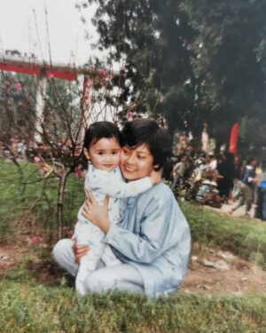 Mai Duong Kieu Instagram - Alles Gute zum Muttertag, Mutter!
Bild 1: Hanoi mit Mutter
Bild 2: Schwanger in Berlin mit Mutter
Bild 3: Oma mit Enkelin in Leipzig 🥺

#mothersday #hanoi1989 #leipzigerinnen #muttertochter #muttertag