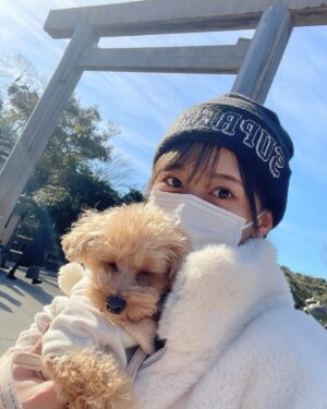 Mai Takeuchi Instagram - ...
伊勢神宮へ参拝⛩🎍

新鮮で美味しい空気たくさん吸った！
今年はなんだかとっても良い一年になる気がしている🐇
というか、良い年にするのです🌿

周りの環境に感謝はもちろん、その人たちを大切にする😌

おかげ横丁でたらふく食べた🫶🏻

.
.
.

#伊勢神宮 #おかげ横丁 #お伊勢さん #伊勢志摩
#instagood #instafashion #selfie #tbt #f4f #swag #fashion #fashionista #gravure #linogravure #被写体 #撮影 #東京 #tokyo #Japan #party #自拍 #japanesegirl #anime #cosplay
#animesong#petstagram #dogstagram #doglover #instadog #maltipoolove
@b_b_j.j @bijo_photo @_bijo.gram_