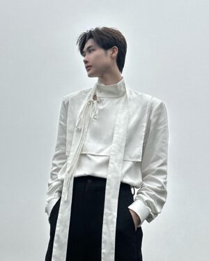 Mai Vũ Luân Instagram - White shirt 🌧️ #maivuluan 
Clothes: @musesmuses.musesmuses