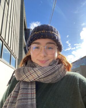 Maiah Stewardson Instagram - hi @ winter sun and my wonky septum 🪩‼️🫡❤️‍🔥🌷