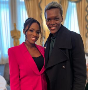 Maïmouna Doucouré Instagram - Après m’avoir remis le prix de la meilleure jeune réalisatrice (Gold Fellowship Award) en 2020, l’Academie des Oscars nous célèbre une nouvelle fois à Londres.

Merci à @theacademy pour l’invitation.
Bravo à la nouvelle Gold Fellowship #sachakostina 🙌

Heureuse d’avoir partagé ce moment avec ma belle et talentueuse @mounia.meddour, la 2ème Gold Fellowship française et les autres Gold du monde entier ! 

Merci @mahery.hair pour l’idée et la coiffure 🖤

#goldfellowshipforwomen #theacademy #womaninfilm #womanempowerment #director #filmmaker #film #movie