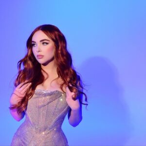 Maisy Kay Instagram - “I just wanted to try to put that honeymoon feeling into a record where everything is wondrous and exciting!” - Maisy Kay on her new single, “Technicolor Honeymoon.” Read Maisy’s full interview at the link in our story!
.
.
.
.

#maisykay #technicolorhoneymoon #wonderlustthedawn #iconpr