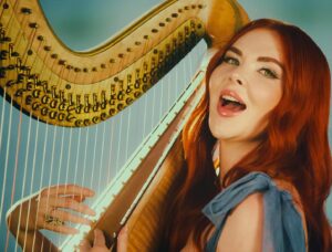 Maisy Kay Instagram - Did you know I can play the harp?? Me neither… 🙈🙈 #newmusic #popmusic #indiepop #singersongwriter #independentmusician