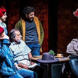 Majid Norouzi Instagram - 🎭
۳ اجرای پایانی نمایش پاتوق

کارگردان: #مهدی_پاشایی
تهیه‌کننده: #حسن_جودکی
مدیرتولید: #شقایق_شعبانی
.
بازیگران(به‌ترتیب ورود به صحنه):
#الهه_افشاری#یعقوب_صباحی#مجید_نوروزی#مسعود_انتظاری#مهدی_زمین‌پرداز
شقایق مومنی،علی حسام‌فر،شهلا کریمی،هنگامه محتشم،آسمان انصاری و #اشکان_دلاوری

عکاس:سارا ثقفی

گروه کارگردانی:حسین جروند-آوا صالحی
.
تا جمعه ساعت ۱۹:۱۵
#پردیس_تئاتر_شهرزاد
تهیه بلیط 
Www.irannamayesh.com