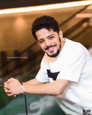 Majid Norouzi Instagram - 🧔🏻
“مصلحت”
.
.
.
.
#مجید_نوروزی 
#majid_norouzi