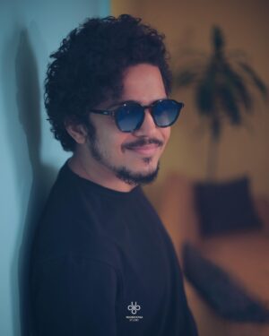 Majid Norouzi Instagram - 👨🏽‍🦳
بعداً؟؟ 
بعداً وجود نداره،
بعداً چای سرد میشه،
بعداً آدم پیر میشه،
بعداً زندگی تموم میشه.
.
.
.
عکاسباشی: شعبان زاده ترین مهلا😘
.
.
#مجید_نوروزی 
#majid_norouzi 
#زندگی