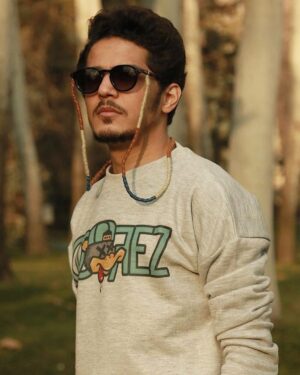 Majid Norouzi Instagram - 😎
راهشو پيدا كن
نه بهانشو...
.
.
پ.ن: اين برندِ خفنِ رفيقِ منم دنبال كنيد و عشق كنيد با خفن بودنش..❤️
.
.
عكاسباشى: شقايق ترين شجاعى😘
.
.
#مجيد_نوروزي 
#majid_norouzi