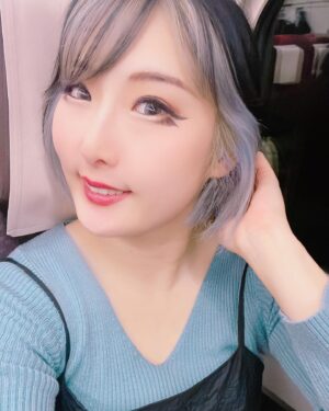 Makoto Instagram - なんでもひとのせいにするひと、
物や人に当たるひと、
匿名掲示板等でニヤニヤしてるひとに
運気がむいてくることはないと思います🧚
周りの方にはかっこいいジェントルな大人でいていただきたいな、とふと！！
どこかの誰かのこころに一滴でも届けばいいなと思って書きました！❤️‍🔥
あと個人的に気づいたのは、豊かなひとのおうちって絶対いいトイレットペーパーを使っているということ！！笑
豊かだからいいものが買えるんじゃなくて、
いいものを使うから金運があがるんじゃないかなと思いました！！