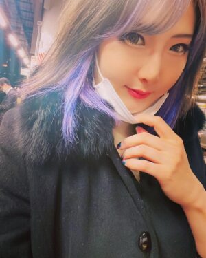 Makoto Instagram - エアコンがタイマーで切れると無音で逆に
目が覚めてしまう🥺
音がある方が安心して寝れる人間です🤢
YouTubeの眠くなる系の動画を基本流して寝てます、、、