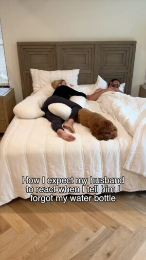 Maksim Chmerkovskiy Instagram - CHOP CHOP!! The quicker the better when a pregnant woman needs H2O 👏🏻👏🏻👏🏻 

*** WATCH UNTIL THE END 🤣😭🙈

#couplegoals #couplevideos #funnyvideos #7monthspregnant #getmewater