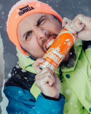 Maksim Golopolosov Instagram - Воу, я тут внезапно оказался в эпицентре угара и драйва в горах! Я, конечно, знал, что неделя активного отдыха Rosafest x Gorilla Energy - это безудержное веселье, но не предполагал, что встречу здесь столько позитивных людей!

Курорт Роза Хутор буквально занесло снегом по крыши отелей, поэтому кататься - вообще дикий кайф, и после дня на склоне от усталости спасает только Gorilla Energy. Кстати, Gorilla Energy представлена на фесте не только энергетическими напитками, но и кучей активностей!

Здесь и зона “Заяви о себе”, где проходят баттлы по битбоксу и брейкдансу, и джиб-контесты в парке с мощным призовым фондом (Freestyle Gangstar для парней и Park Princess для девчонок), и зона развлечений с прикольными конкурсами. В общем, жара!

Фотограф: @m3dyad3xx 

#rosafest #spotway #gorillaenergy @spotway @gorillaenergy