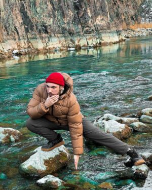 Maksim Golopolosov Instagram - В прошлый раз до реки не ходили.
В этот раз сходили 🏞️